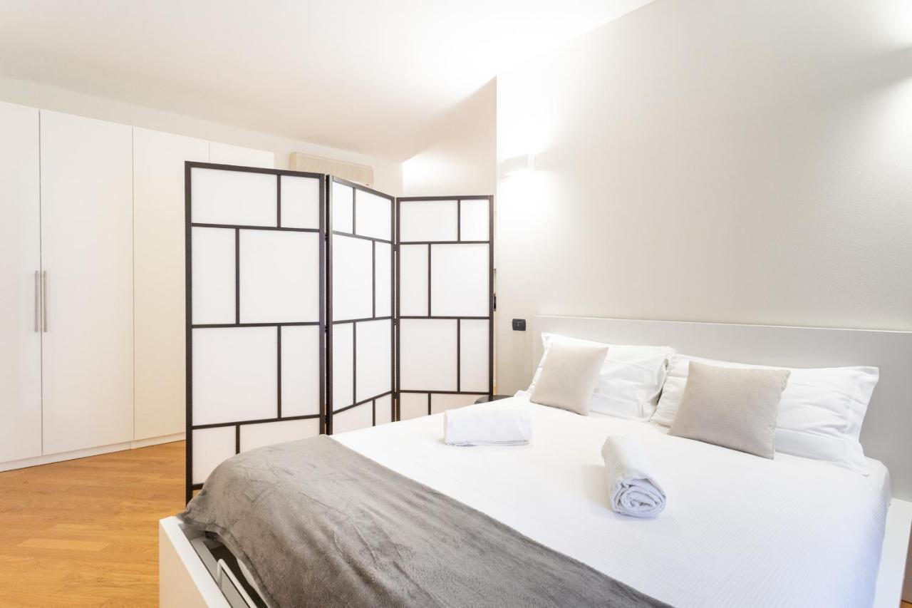 White Flat In Como City Center By Rent All Como Eksteriør billede