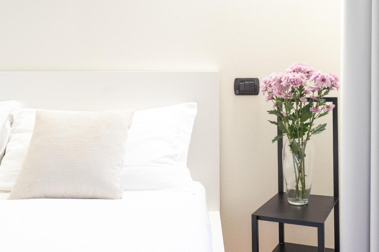 White Flat In Como City Center By Rent All Como Eksteriør billede